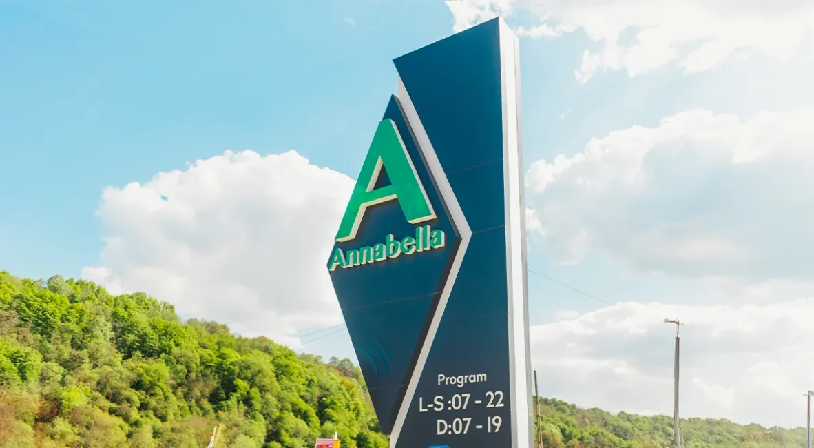 custom metal signs factory