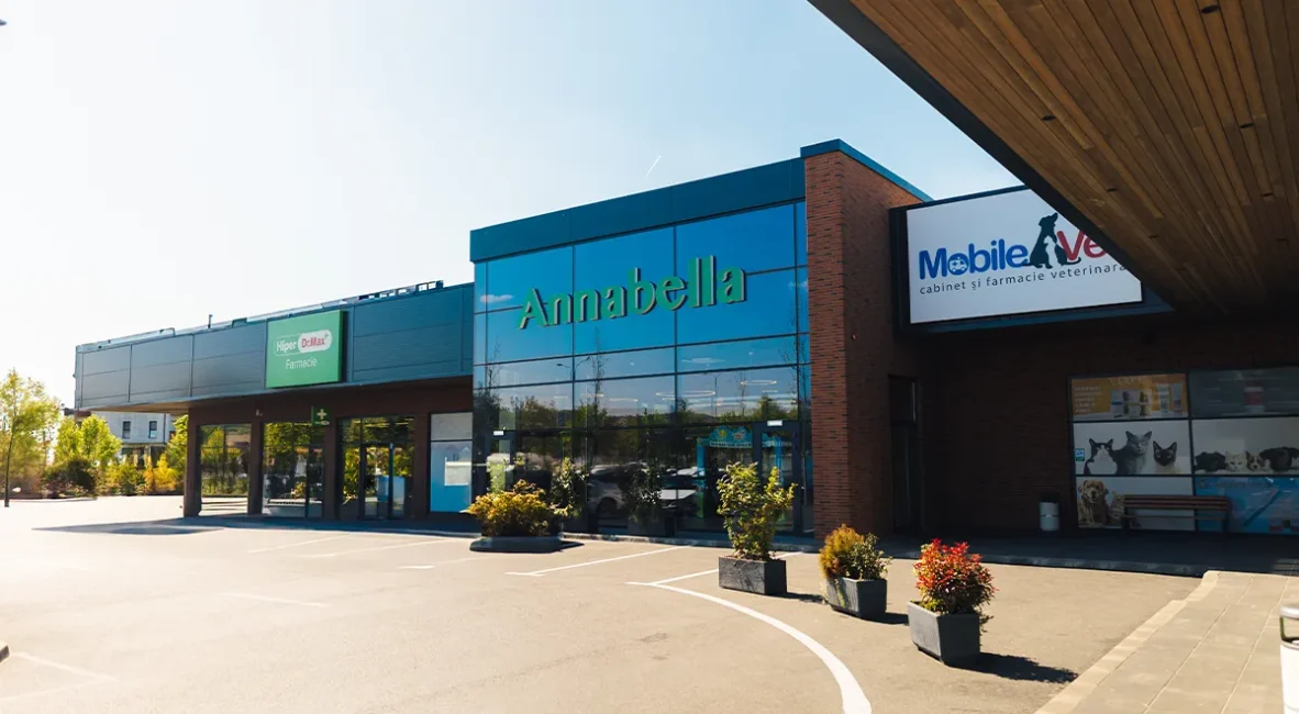 retail signage factory
